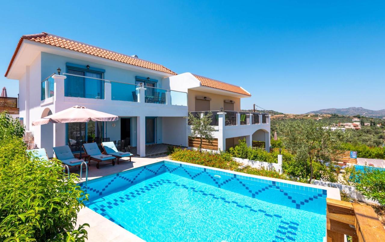 Villa Village *