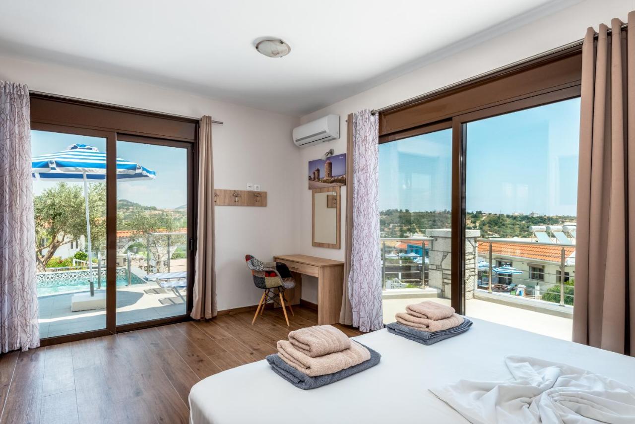 Villa Village *
